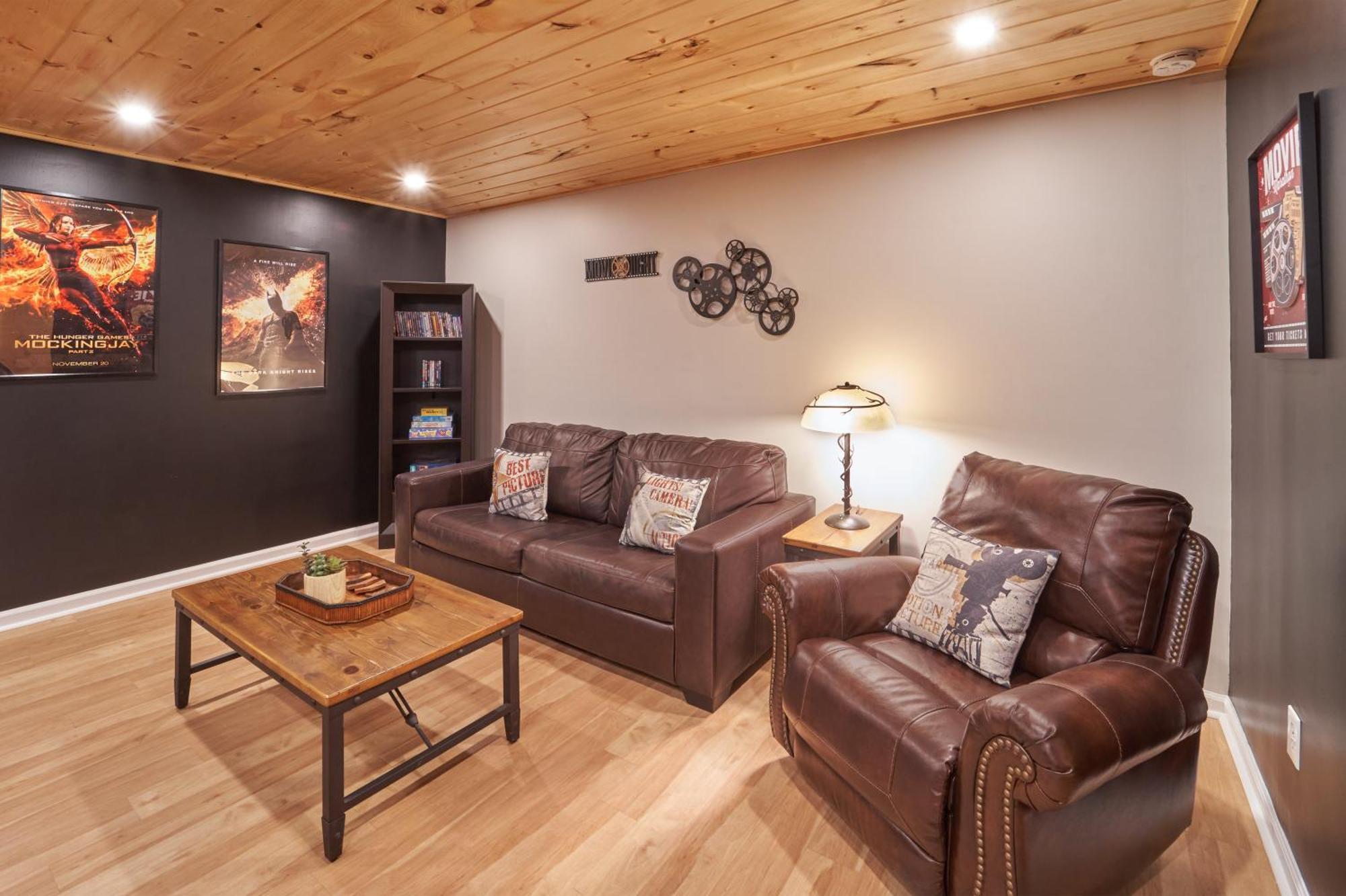 Entertainment Galore! Luxurious Property, Spectacular & Peaceful Setting, Great Location, Close To Major Attractions!! Pigeon Forge Exterior foto